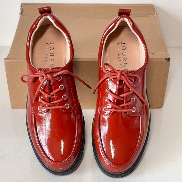 Journee Collection Zina Lace Up Oxford - Picture 5 of 7